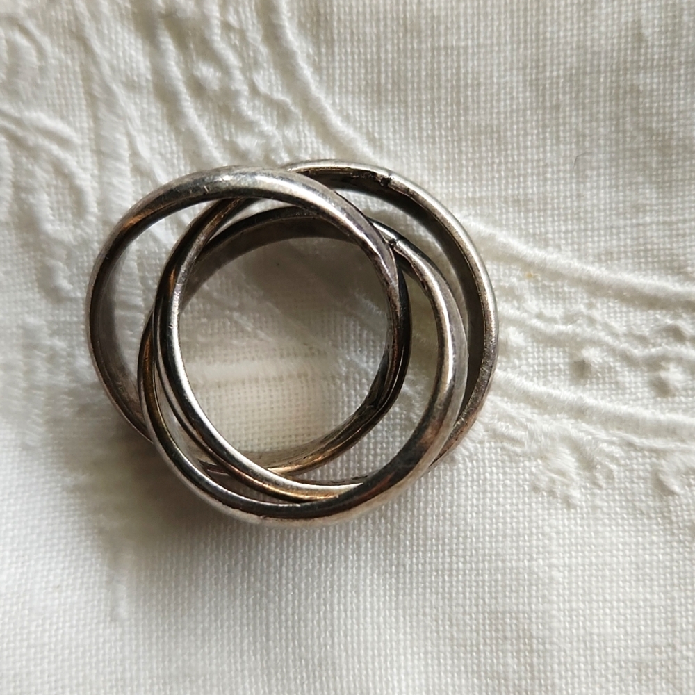925 sterling silver ring Size 6.5